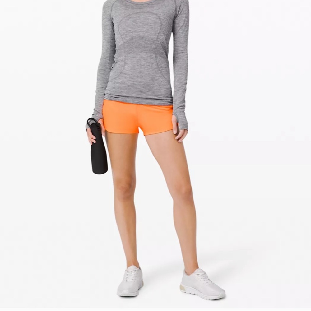 Lululemon Speed Up LR 2.5” short lined size 0 - Orange